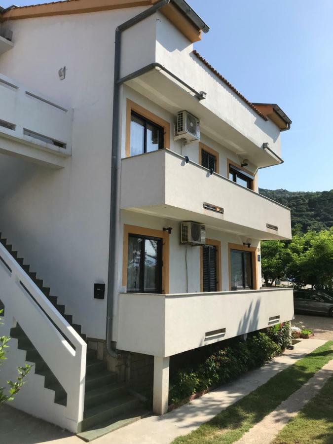 Apartments Lena Baška Екстериор снимка