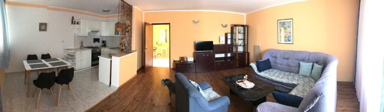 Apartments Lena Baška Екстериор снимка